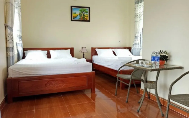 Van Long Homestay