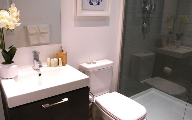 Stunning 1BR Condo in Popular King West