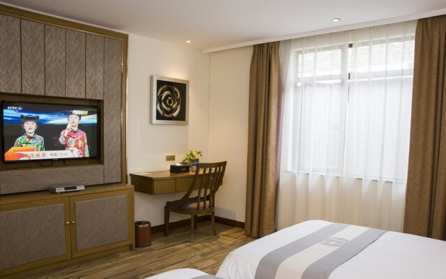 QJIA West Street Hotel