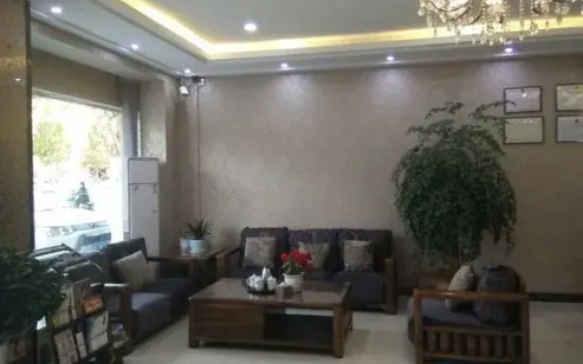 Xinye Jinchen Business Hotel