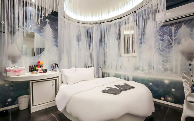 Nine Star Hotel