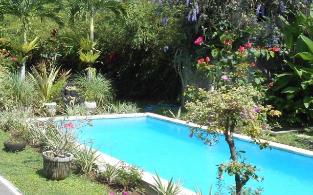 Taman Lituhayu Cottages