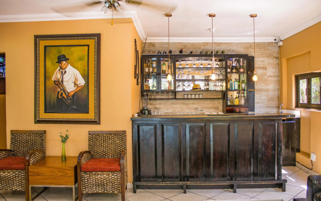 Hutten Heights Lodge by Ilawu