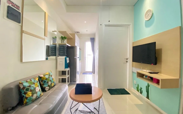 Homey and Clean 1BR Apartment at Parahyangan Residence