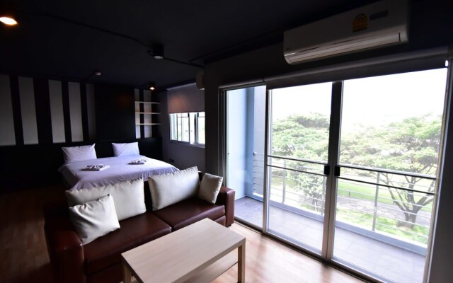 Big Tree Residence Suvarnabhumi