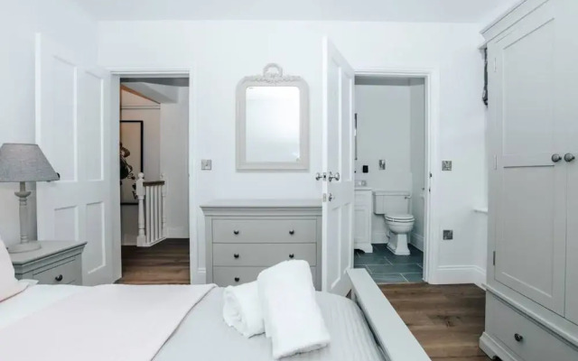 Woodvale Retreat - Sleeps 10
