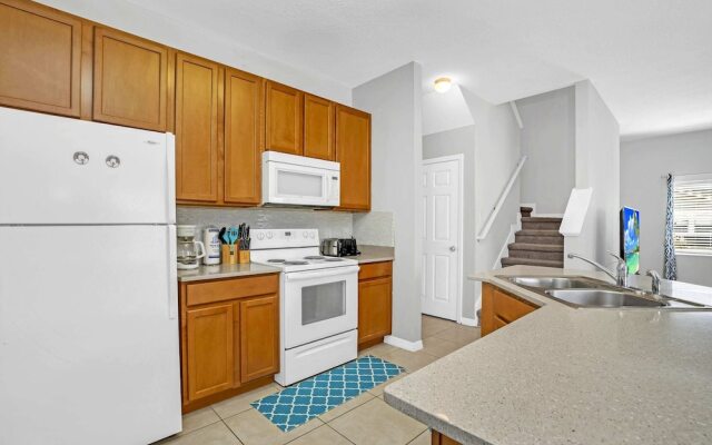 Roomy Town Home, Mickey-themed Bedroom! #4bv550