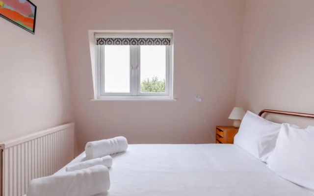 Quaint & Cosy 1 Bedroom Flat - Kensington Olympia!