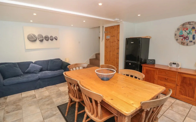 5 Fairview Road