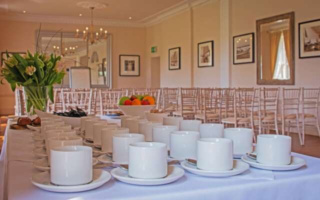 Tracy Park Hotel and Country Club