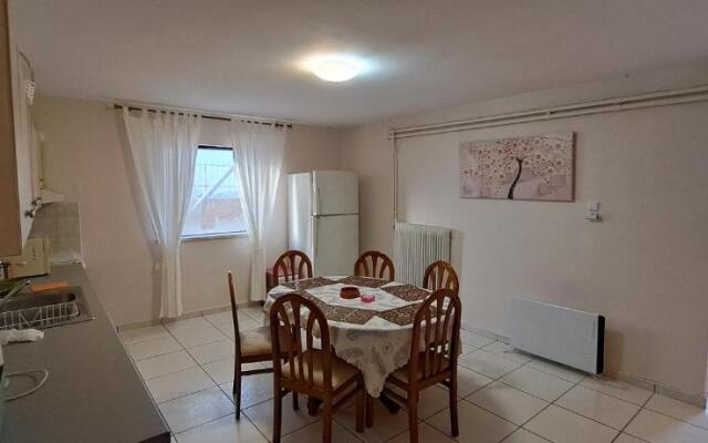 Hospitality up to 5 persons in Chios