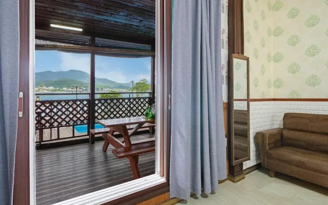 Tongyeong Hwanggeumbada Pension