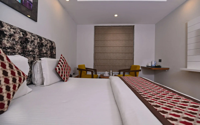 Staybook Hotel Nitya Maharani