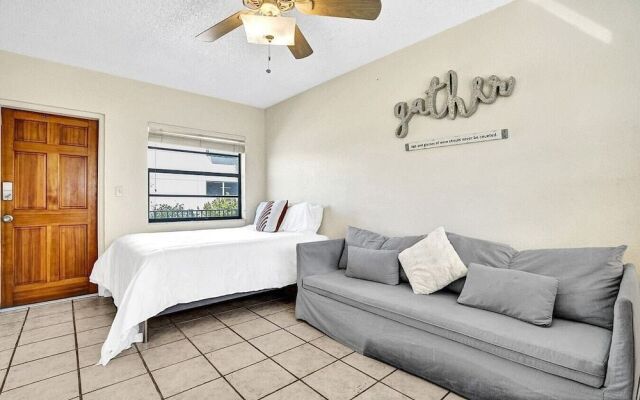 Intracoastal View Christmas Getaway Downtown