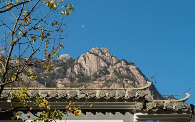 Xiangyuan Yungu Holiday Hotel
