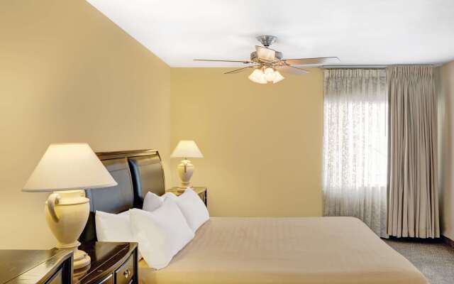 Travelsuites Inn