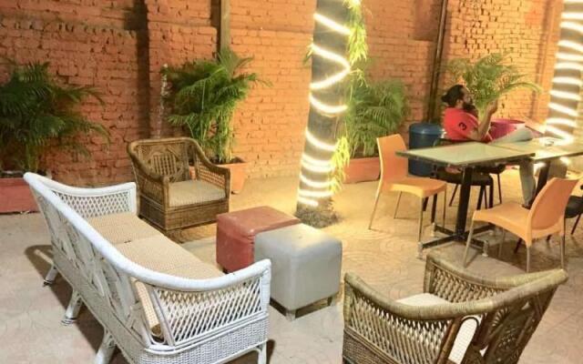 Qubestay Airport Capsule Hotel & Hostel