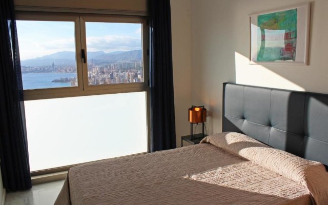 Amazing apartment on the 34th floor with private terrace and sea views