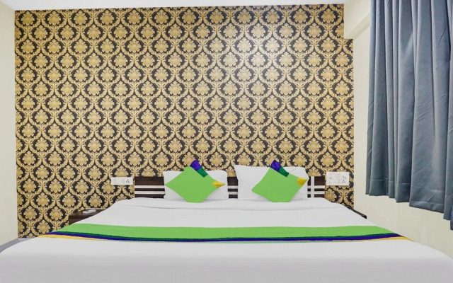 Treebo Trend Emerald Tree Chakan