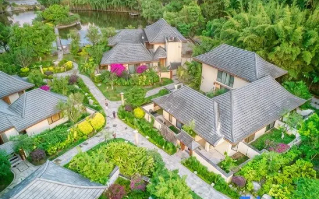 Hetang Yuechun Hotel – Outside – Lincang