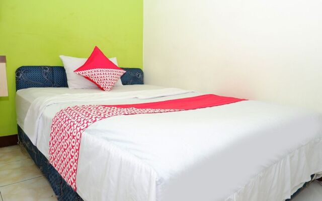 OYO 546 New Mira Hotel