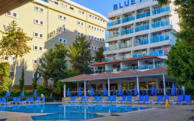 Blue Fish Hotel