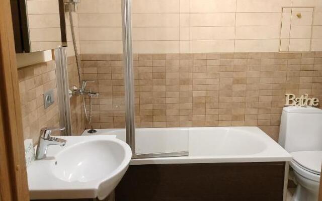 NON-Smoking Vesetas Apt 25min from Old Town