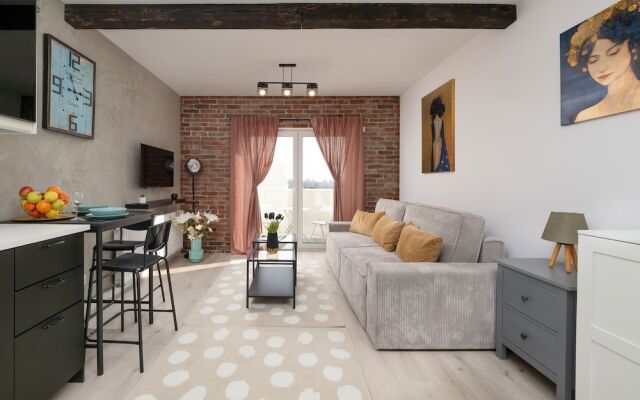 Modern Studio With Balcony by Renters