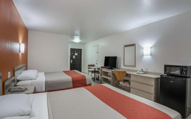 Motel 6 Pasadena, TX