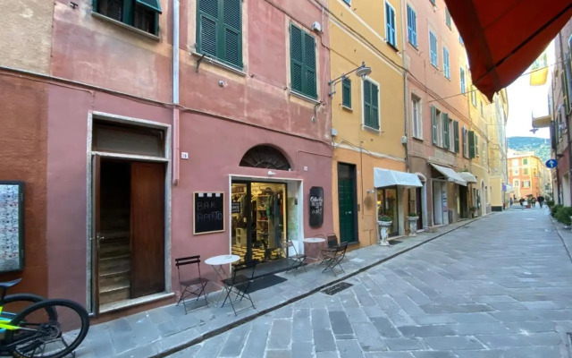 Casa Cici a 50 Mt Dal Mare Nel Budello di Finale