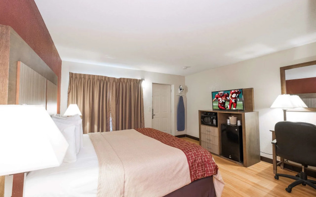 Red Roof Inn Neptune - Jersey Shore