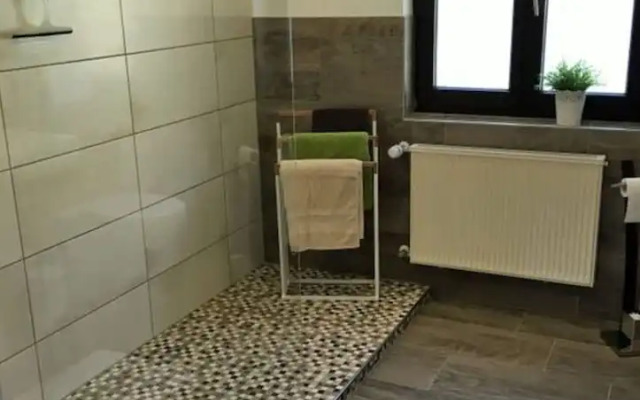 City Whispers 2 Comfortable Vacation Home