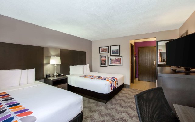 La Quinta Inn & Suites by Wyndham Goodlettsville - Nashville