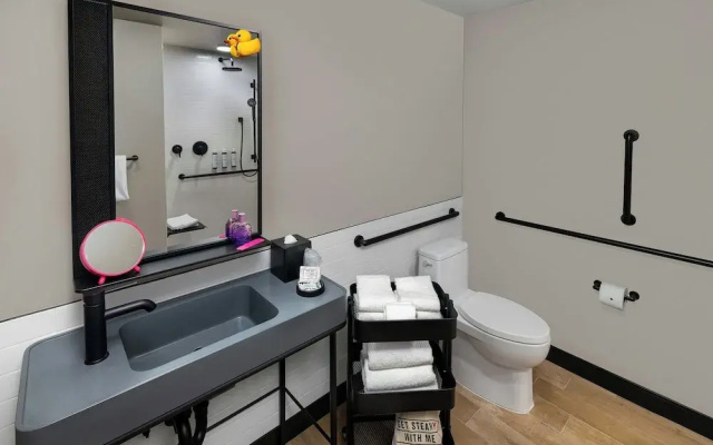Moxy Miami Wynwood