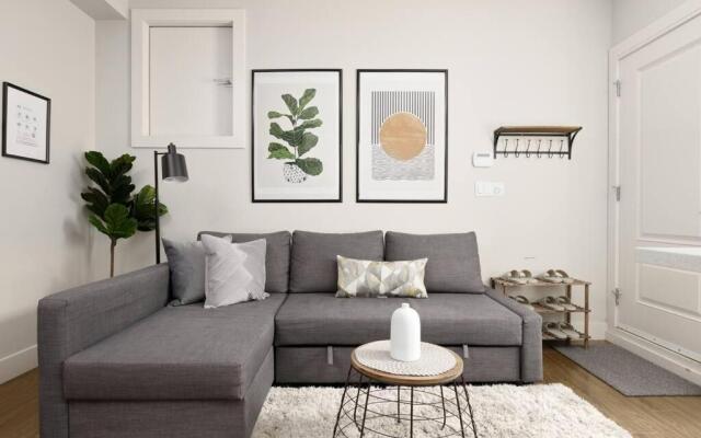 Newly Furnished 2bdr suite 6 Guests Perfect for Family