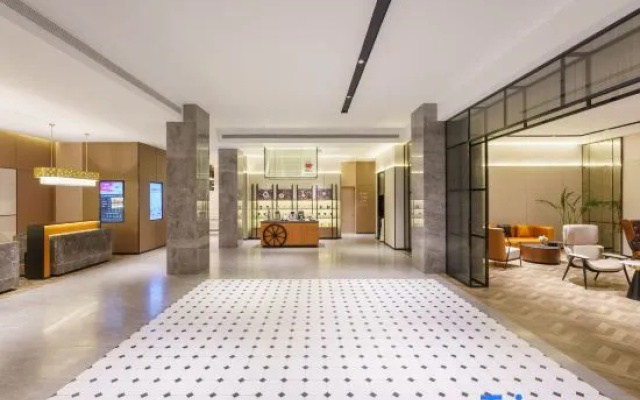 Homeinn Plus Hotel (Dalian Airport Wanda Plaza Branch)