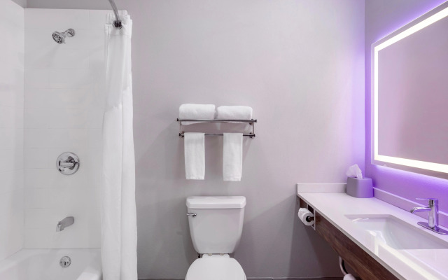 Holiday Inn Express & Suites Alice by IHG