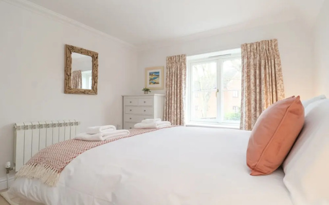 9 Church Farm Rise