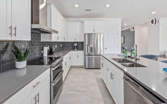 Harbor Island Beach Club by Villatel