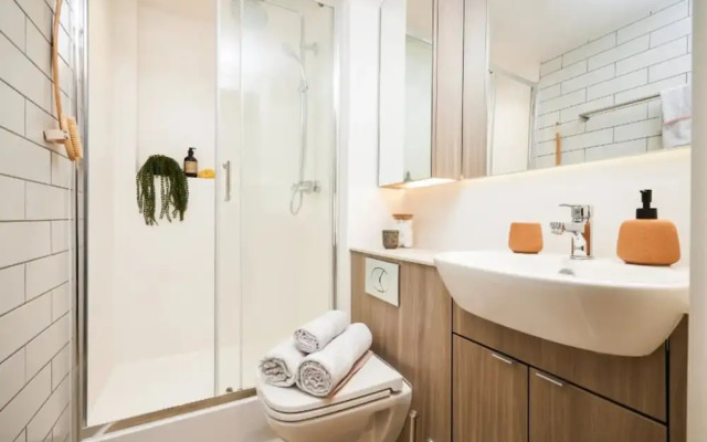 Student Only Vita St. Albans