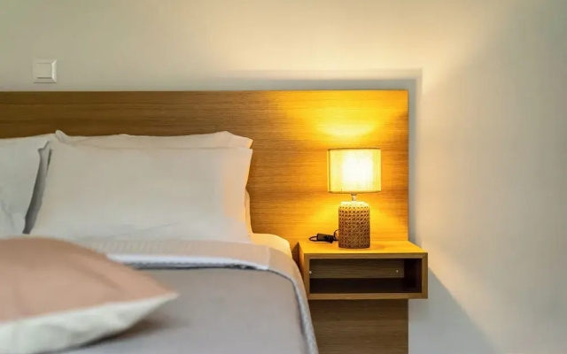Attica Skyline Living