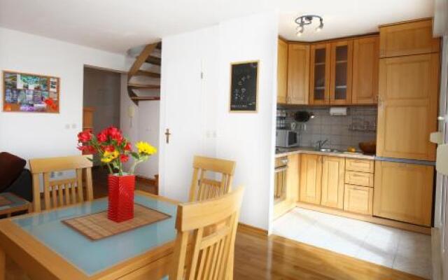 Split on the beach, 2 floors & wide terrace