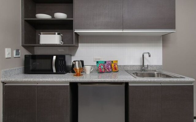 The Suites At Torre Lorenzo Malate
