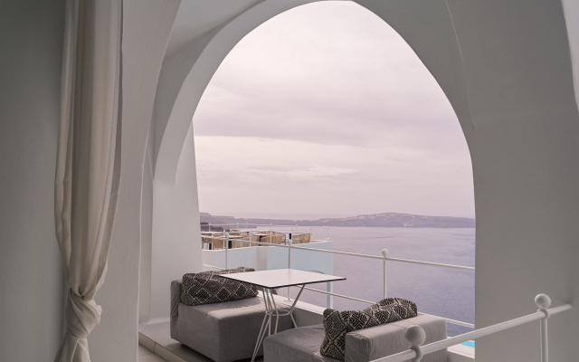 Cosmopolitan Suites
