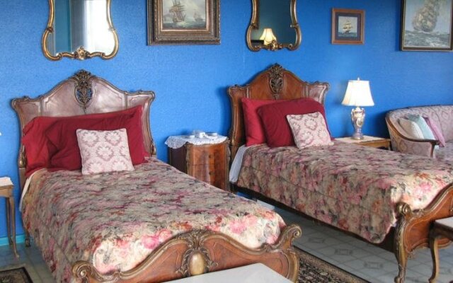 Plumeria Hill Bed & Breakfast