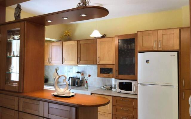 Bright apartment in Nea Palatia • Oropos