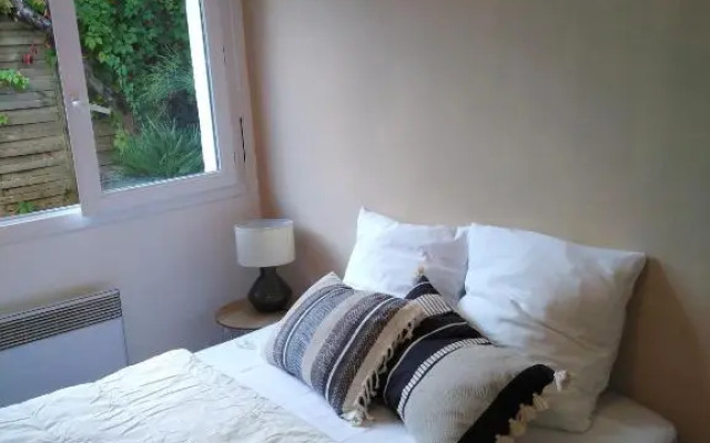 Appart Terrasse Végétale bord Plages bassin