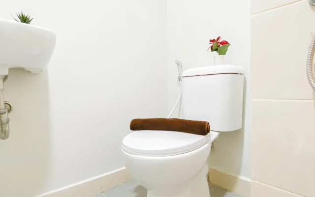 Warm Neutral Studio Room At Meikarta Apartment