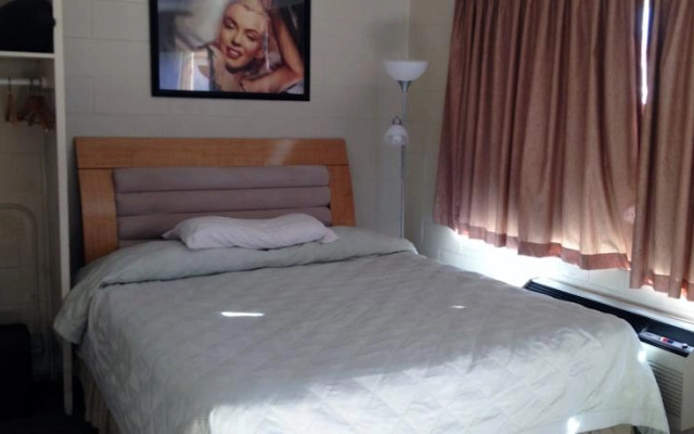 Moonlight Motor Lodge
