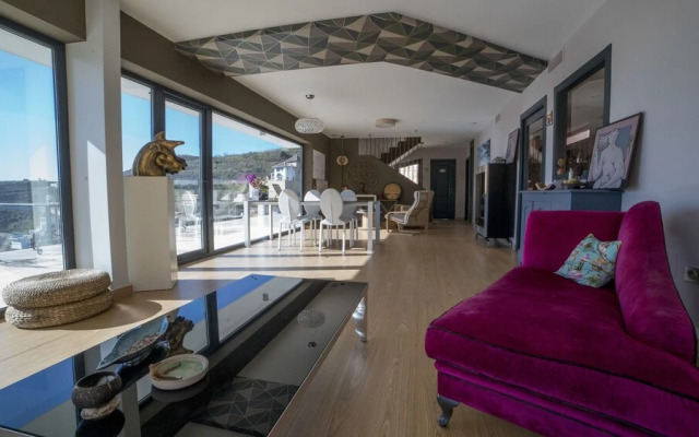 Casa Siempreviva - Adults Recommended